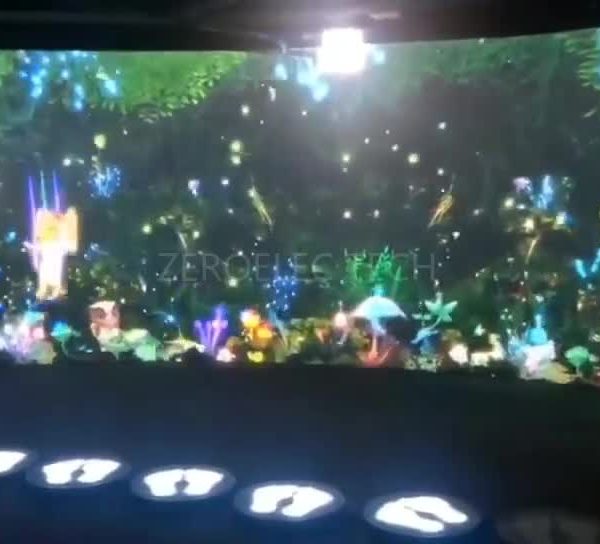 Indoor P2.5 curved display with touch and interactive games